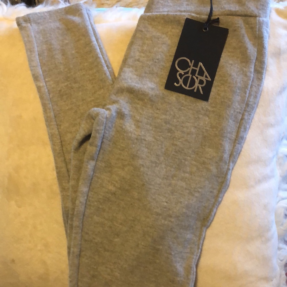 Chaser sweater style leggings size Small new !